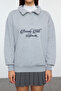 Gri Melanj Gömlek Yaka Nakışlı Regular Fit Kalın İçi Polarlı Örme Sweatshirt TWOAW24SW00182 - 3