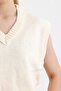 Women's Embroidered V-Neck Cream Sweater - 7