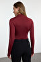 Bordo Büzgü Detaylı Dik Yaka Çıtçıtlı Esnek Örme Body TWOAW24BD00014 - 5