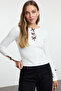 Ekru Fiyonk ve Cut Out Detaylı Bisiklet Yaka Slim/Vücuda Oturan Örme Bluz TWOAW25BZ00177 - 4