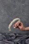 تاج الزفاف المطرز بالكريستال واللؤلؤ المكثف