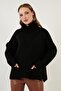 Loose Pullover Sweater with Slits on the Sides, Turtleneck Collar and Pockets 63622553 - 3