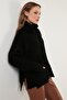 Loose Pullover Sweater with Slits on the Sides, Turtleneck Collar and Pockets 63622553 - 5
