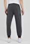 بنطلون رياضي رجالي من Cargo Pocketed Jogger Fit بلون أنثراسايت - 4