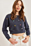 Women's Anthracite Heart Embroidered Shaded Crop Thick Sweatshirt Swt-19000662 - 2