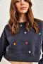 Women's Anthracite Heart Embroidered Shaded Crop Thick Sweatshirt Swt-19000662 - 5