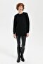 Women's Crew Neck Seamless Front Hair Braided Wool Sweater Black