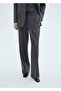 Cloth pants with fine lines
