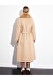 معطف بحزام مزدوج الصدر من الصوف الفاخر بلون الجمل الفاتح - 7