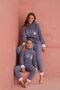 طقم بيجامة من الصوف القطيفة بياقة دائرية ومدخنة