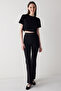 Black Short Sleeve Crop T-Shirt with Stitching Detail - 2