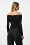 Siyah Büzgü/Drape Detaylı Düğme Detaylı Carmen Yaka Crop Örme Bluz TWOAW25BZ00240 - 5