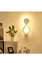 ثمانية شمعدانات LED بتصميم حديث
