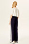 بنطال واسع الساق بخطوط جانبية - 3