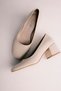 Modi Women's Heeled Shoes Blunt Toe-Cream - 5