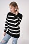Women's Crew Neck Textured Comfortable Fit Striped Knitwear Sweater Black-White 25W3002