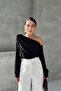 Black Rose Detailed Gathered Side Blouse - 3