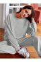بدلة رياضية من Minimal Heart Sweatshirt - طقم بدلة رياضية مطبوعة باللون الرمادي برقبة دائرية