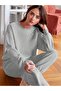 بدلة رياضية من Minimal Heart Sweatshirt - طقم بدلة رياضية مطبوعة باللون الرمادي برقبة دائرية - 4