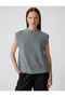 Round Neck Knitwear Sweater with Back Window Detail - 3