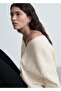 Pointed collar oversize sweater - 8
