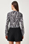Zebra Patterned V-Neck Gathered Knitted Blouse Black and White Lzh0008 - 5