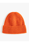 Elastic Knitted Beret with Folded Edges