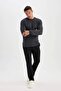 Standard Fit Crew Neck Knitwear Sweater (25 Wn) - 2