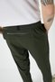 Sports sweatpants Slim Fit with elastic waist and phone pocket detail - 5