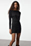 Siyah Asimetrik Yaka Bodycone/Vücuda Oturan Mini Örme Elbise TWOAW25EL00595 - 2