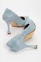 Woman's high heel shoe blue jeans - 3