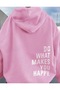 سويت شيرت وردي كبير الحجم مطبوع عليه What Makes You