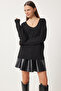 Woman's Black V-Neck Knit Sweater ZA00063 - 2