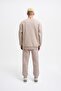 سويت شيرت رجالي أساسي برقبة دائرية مقاس كبير باللون الرمادي الفاتح - 7