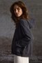 سويت شيرت أنثراسايت مطرز بتفاصيل من JOYNER للنساء - 4