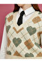 V-Neck Sweater Soft Textured Diamond Pattern - 5