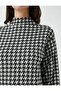 Houndstooth Patterned Stand Collar Sweater - 5