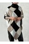 Women's Square Print Neckline Triangle Knitwear Poncho - 3