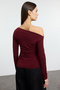 Bordo Büzgü/Drape Detaylı Fitted/Vücuda Oturan Uzun Kollu Esnek Örme Bluz TWOAW25BZ00248 - 5