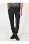 Sports Sweatpants Elastic Waist Slogan Detailed Pocket Parachute Fabric - 3