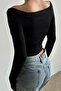 Madonna Collar Finger Detailed Flexible Crop Blouse - 2