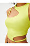 Crop Ribbed Undershirt with Window Detail and Metal Accessories - 5