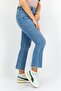 بنطلون جينز نسائي قابل للتمدد بقصّة عادية، أزرق فاتح - 2