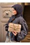 حقيبة LA BOUTIQUE الذهبية