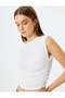 تي شيرت بدون أكمام برقبة دائرية