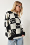 Women's Cream Black Checkerboard Patterned Knitwear Sweater yy00170 - 4