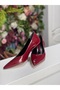 Stiletto.