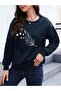 Women's Navy Blue Feather Heart Printed Crew Neck Oversize Sweatshirt - 2