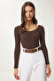 Women's Brown U-Neck Ribbed Knitted Blouse GT00212 - 3