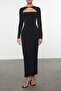 Siyah Cut Out Detaylı Bodycone/Vücudu Saran Maxi Örme Elbise TPRAW25EL00022 - 3